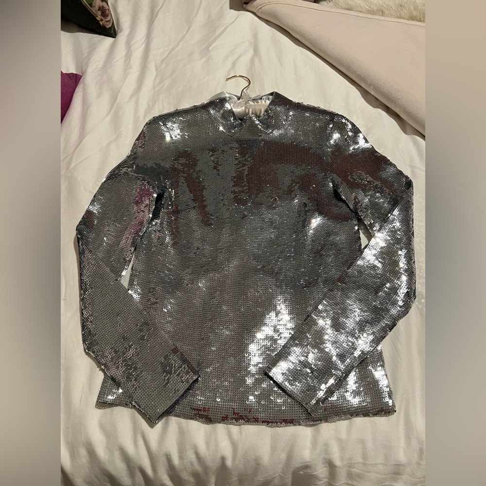 Verónica Beard long sleeve sequin top